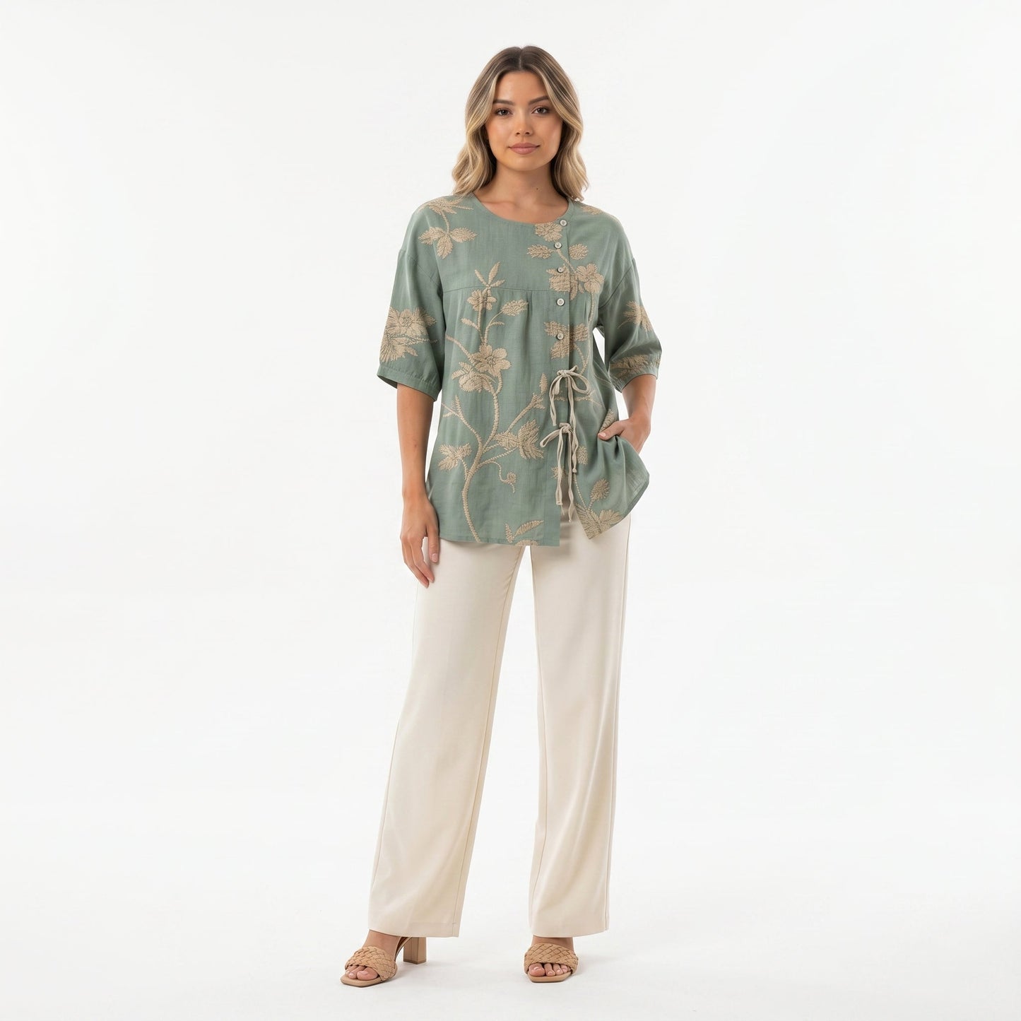 Celeste / Blusa floral elegante