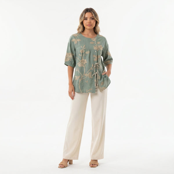 Celeste / Blusa floral elegante